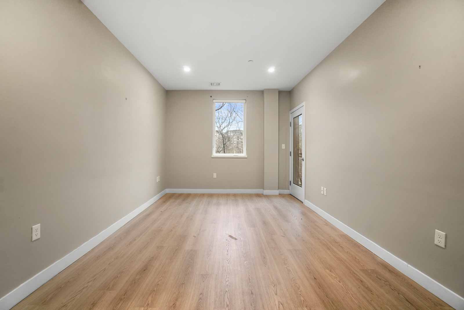 35 Huntington Ave, Mission Hill