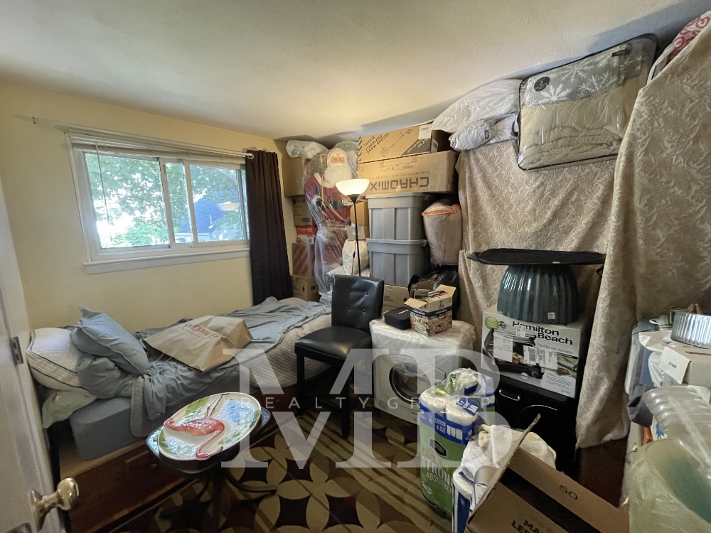 32 Lexington St, Watertown