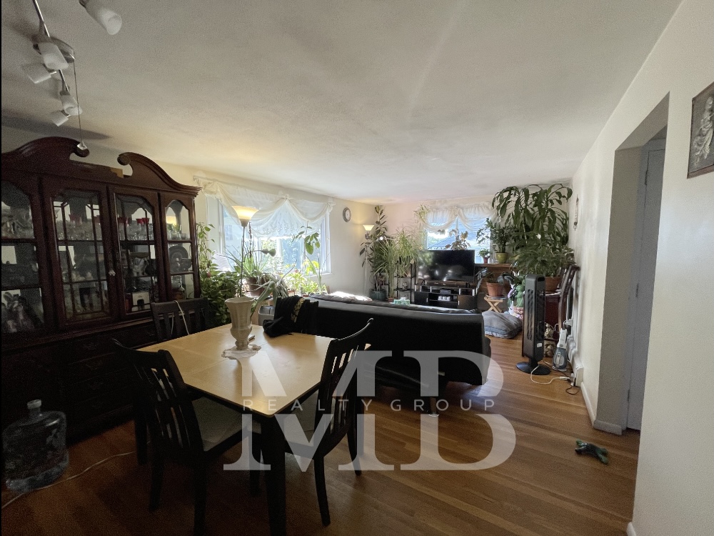 32 Lexington St, Watertown