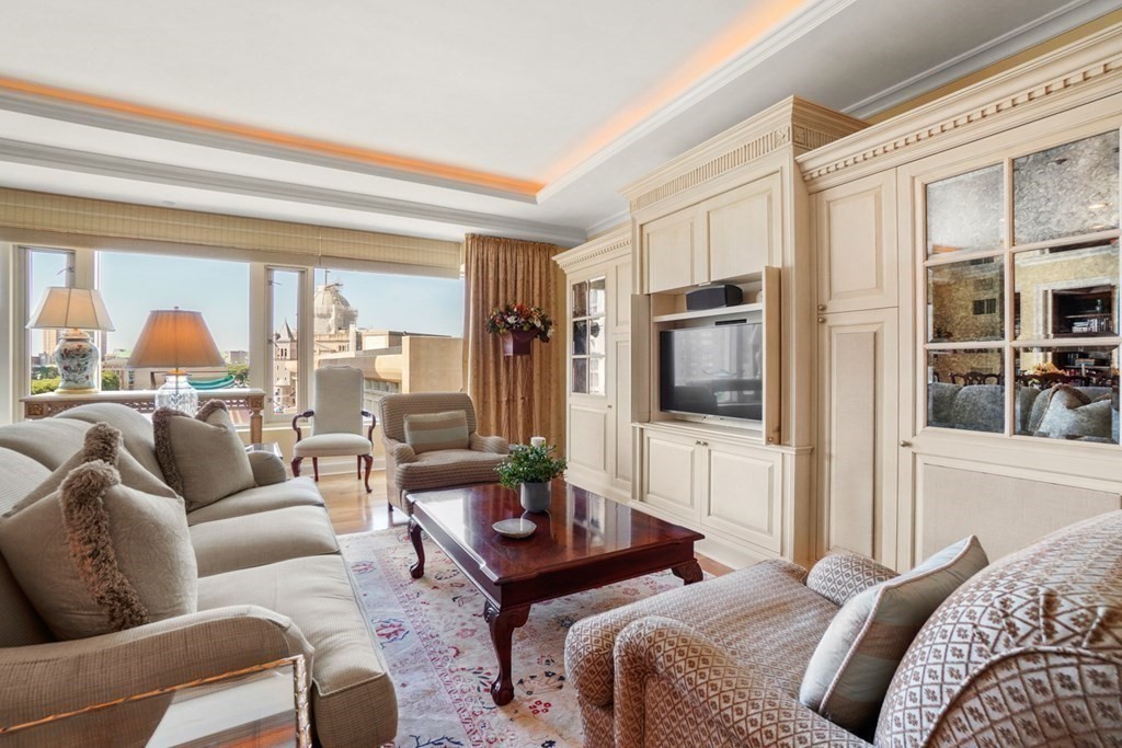 100 Belvidere St, Back Bay