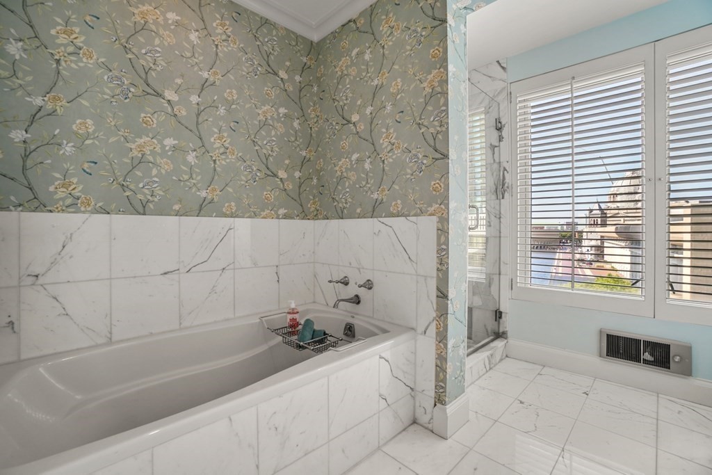 100 Belvidere St, Back Bay