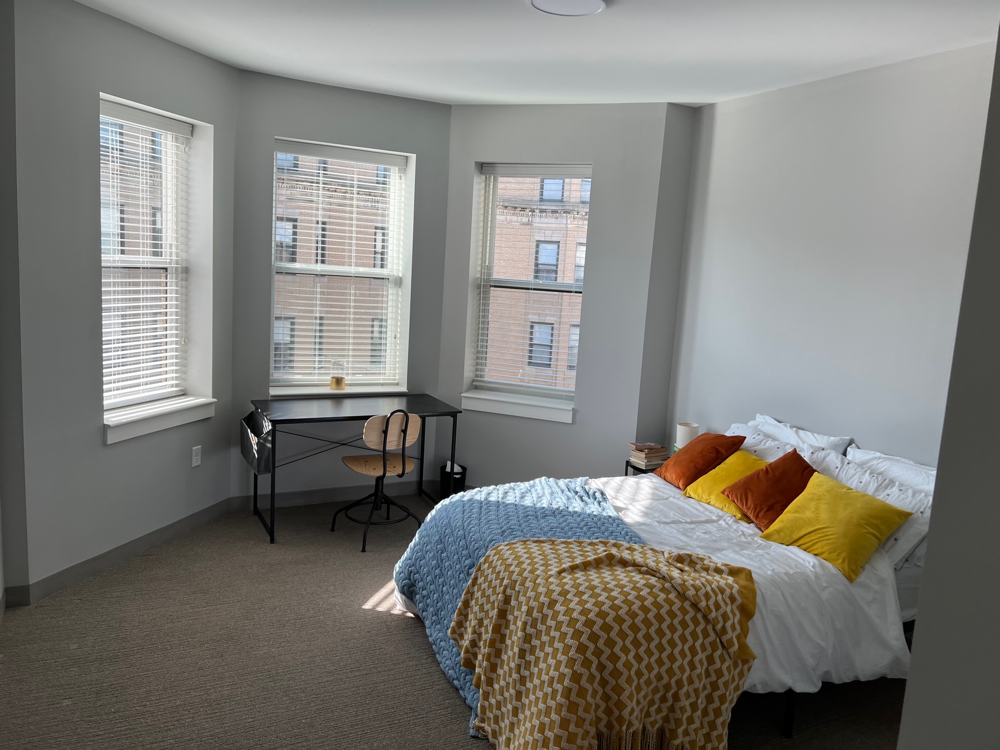 100 Hemenway St, Fenway