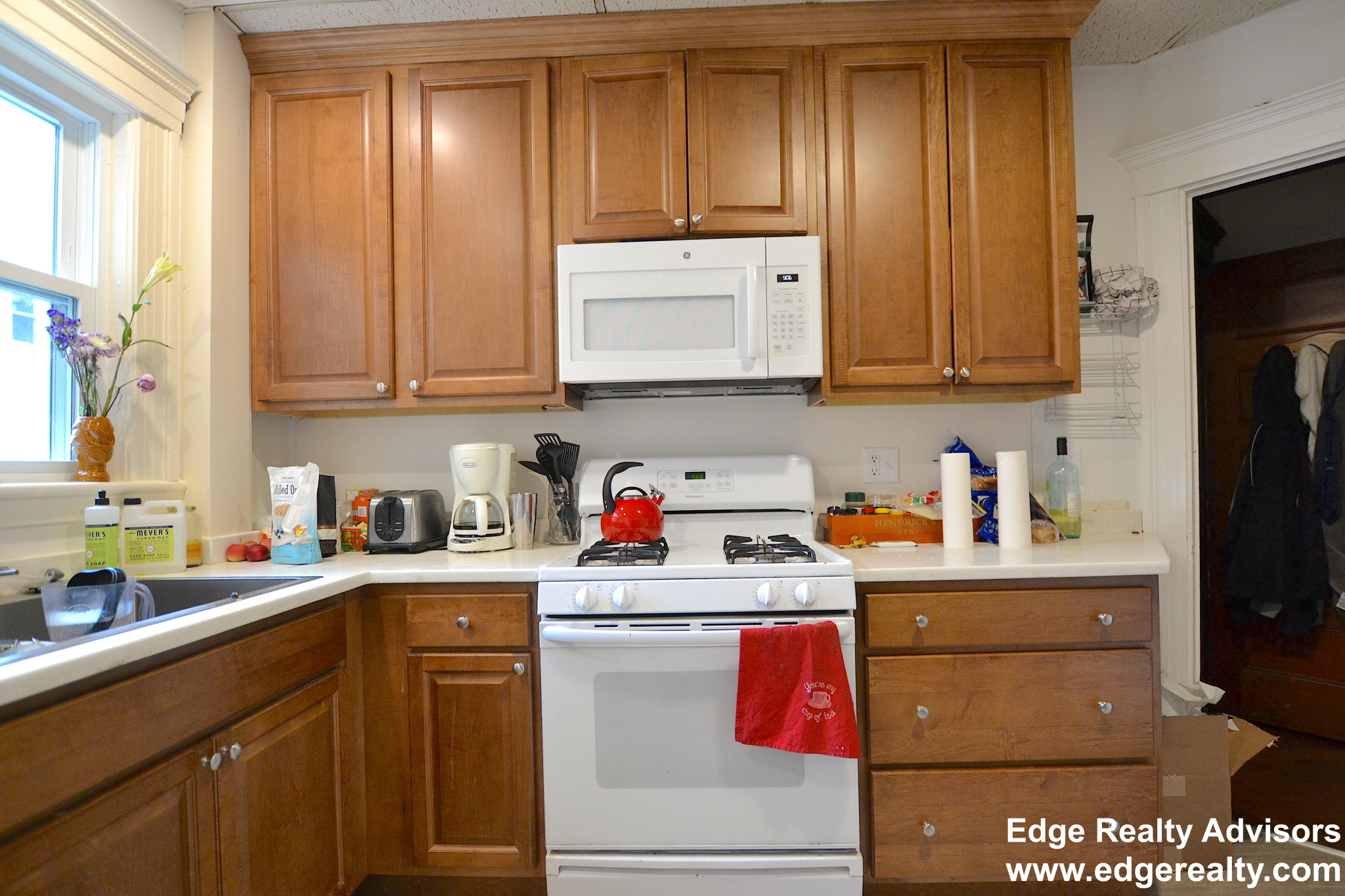 69 Oak Square Ave, Brighton