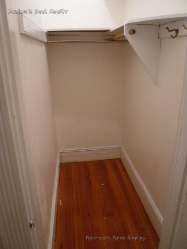 11 Englewood Ave, Coolidge Corner