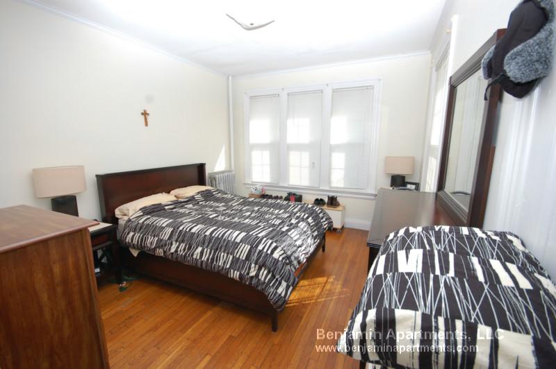 15 Glenville Ave, Allston