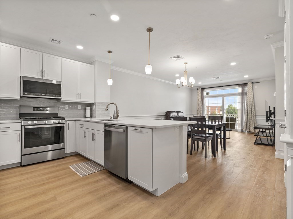 320 Middlesex Ave, Medford