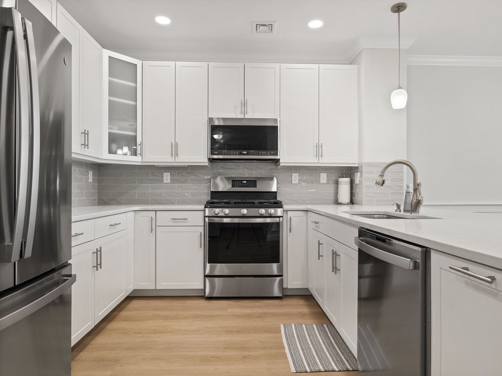 320 Middlesex Ave, Medford