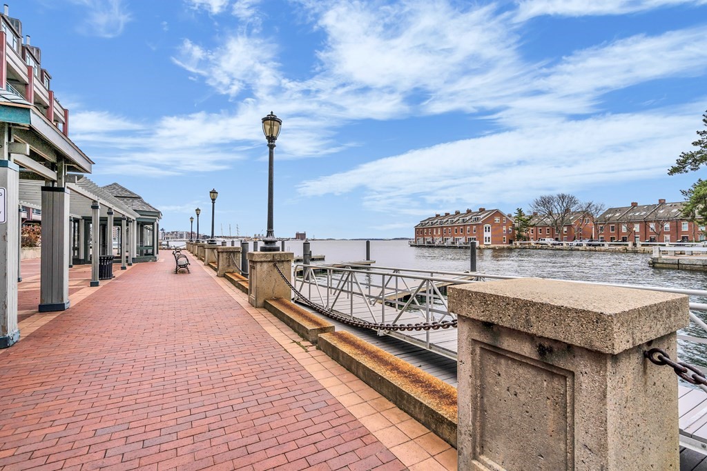 357 Commercial St, North End