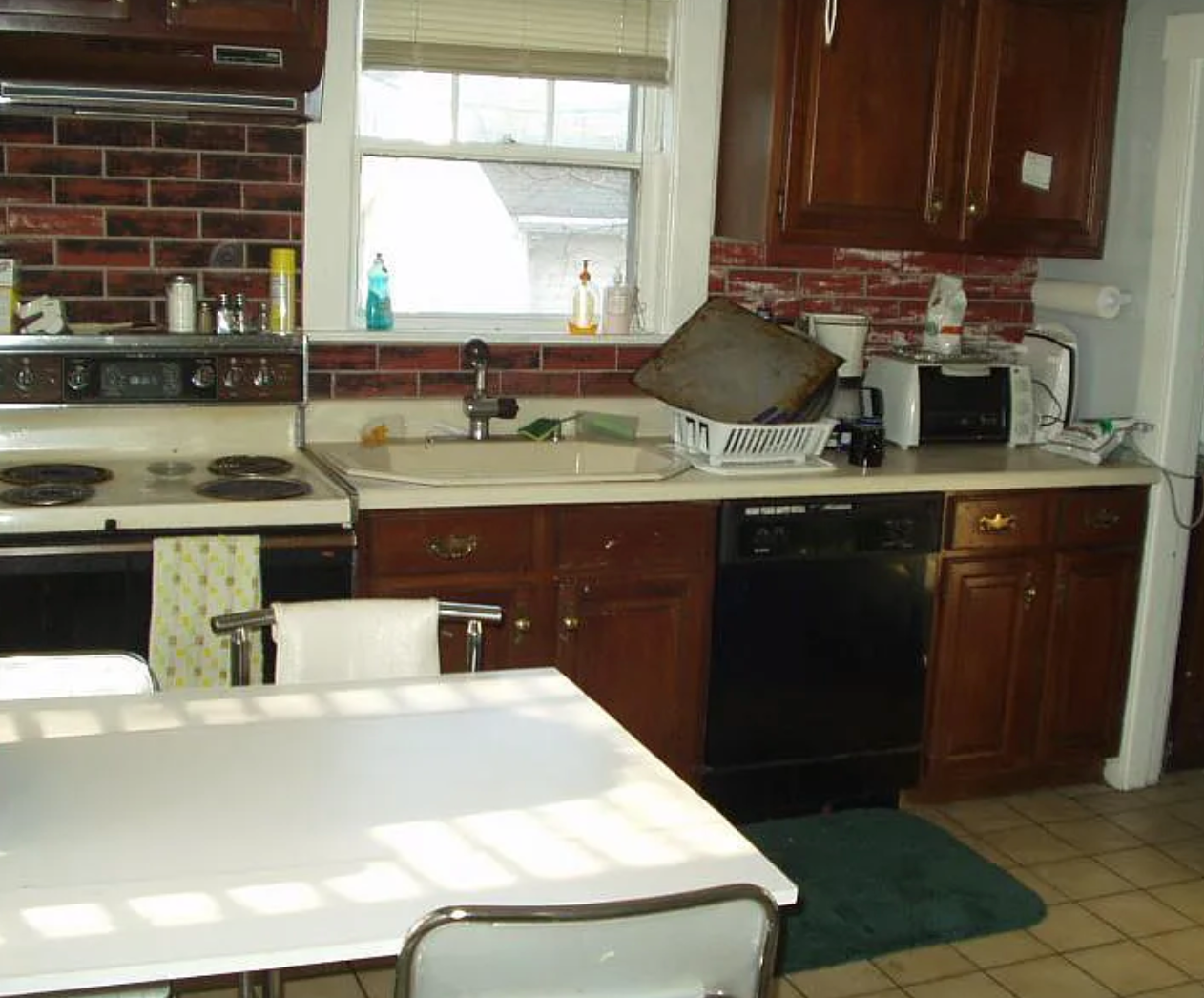 98 Beechcroft St, Brighton