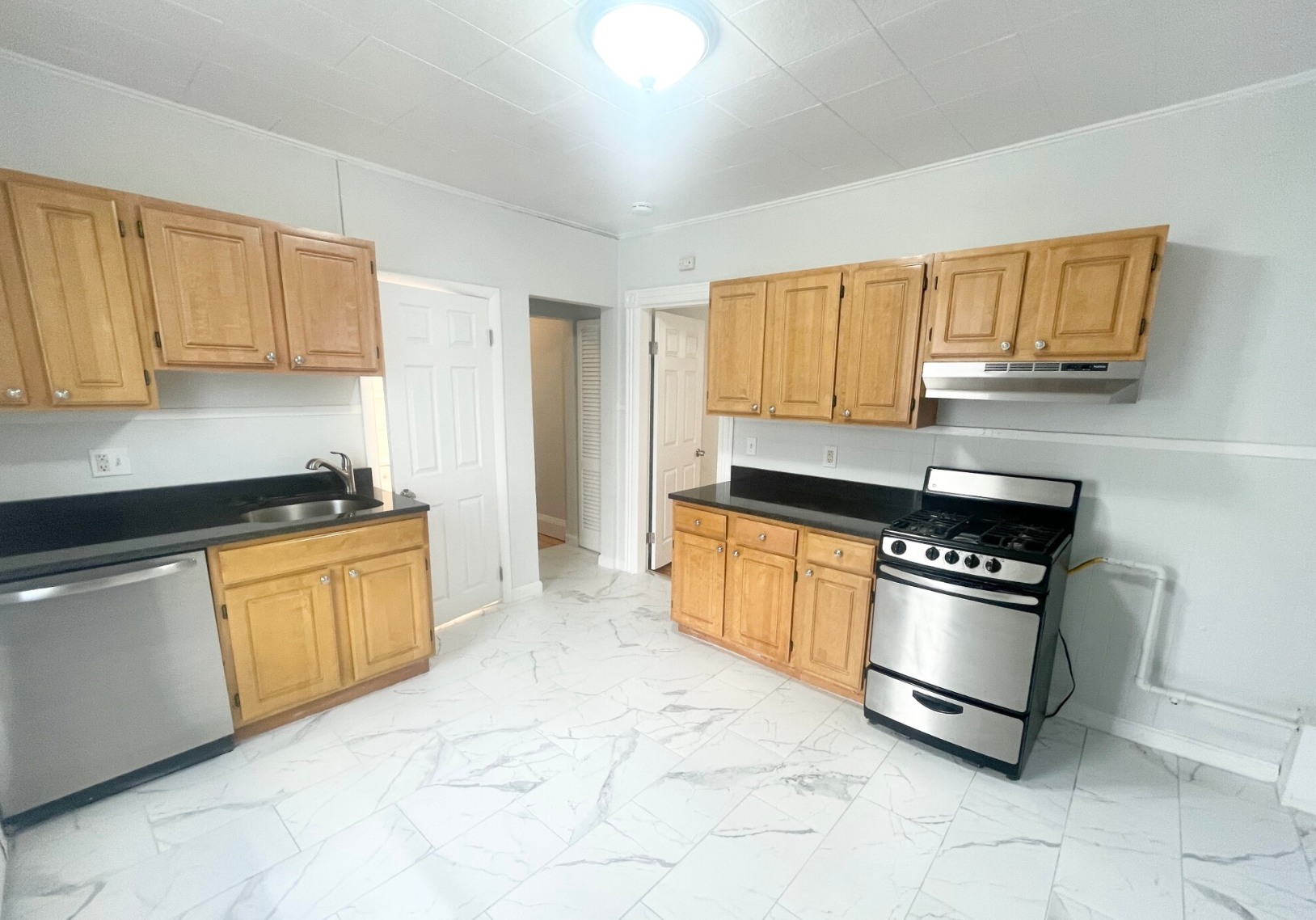 22 Howell St, Dorchester