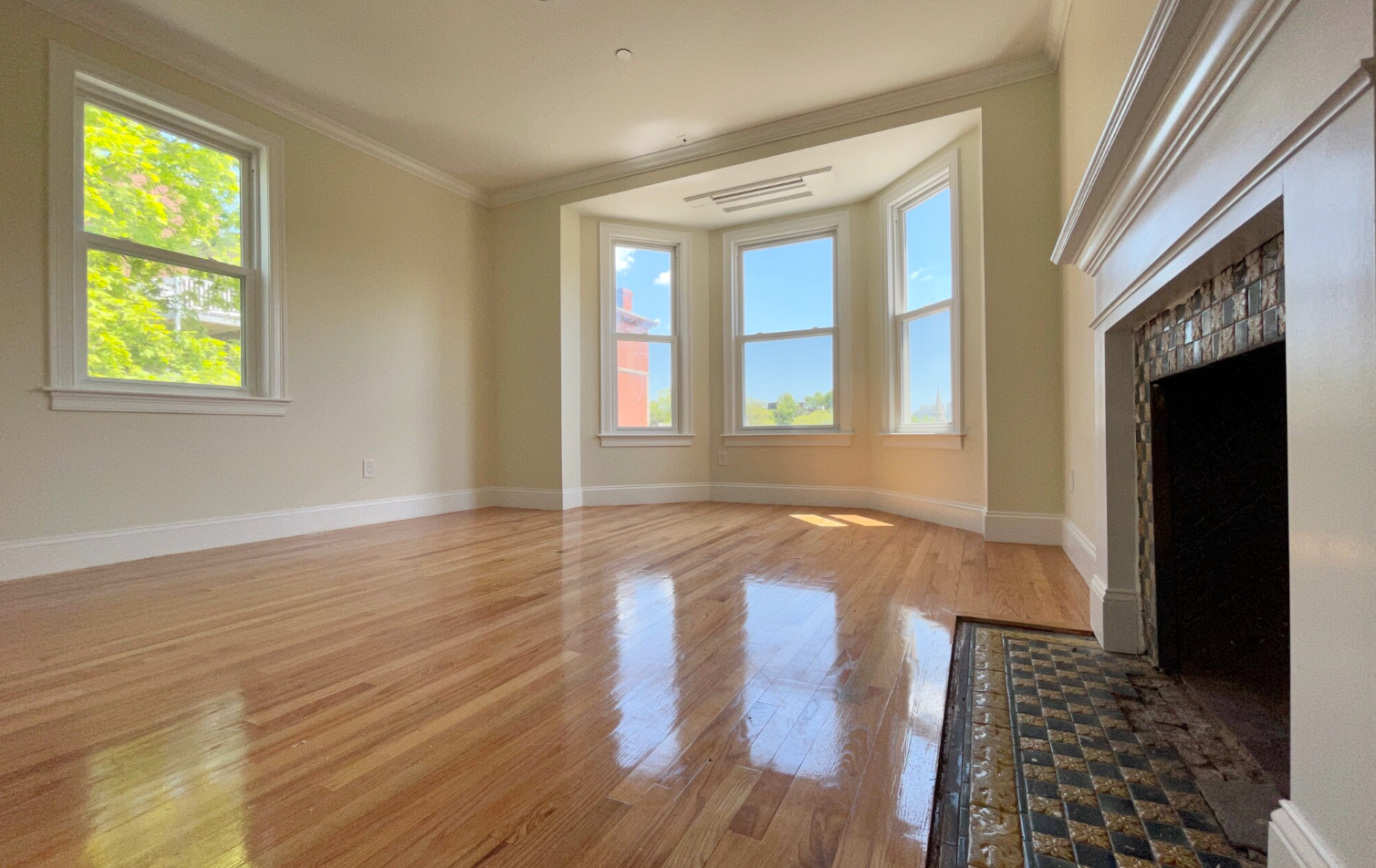 12 Harris St, Brookline Village