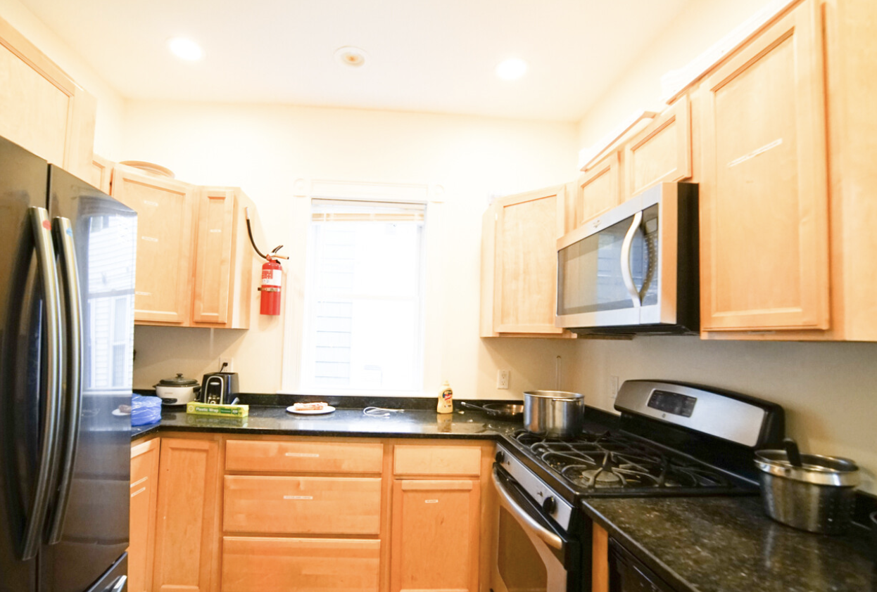 39 Pratt St, Allston