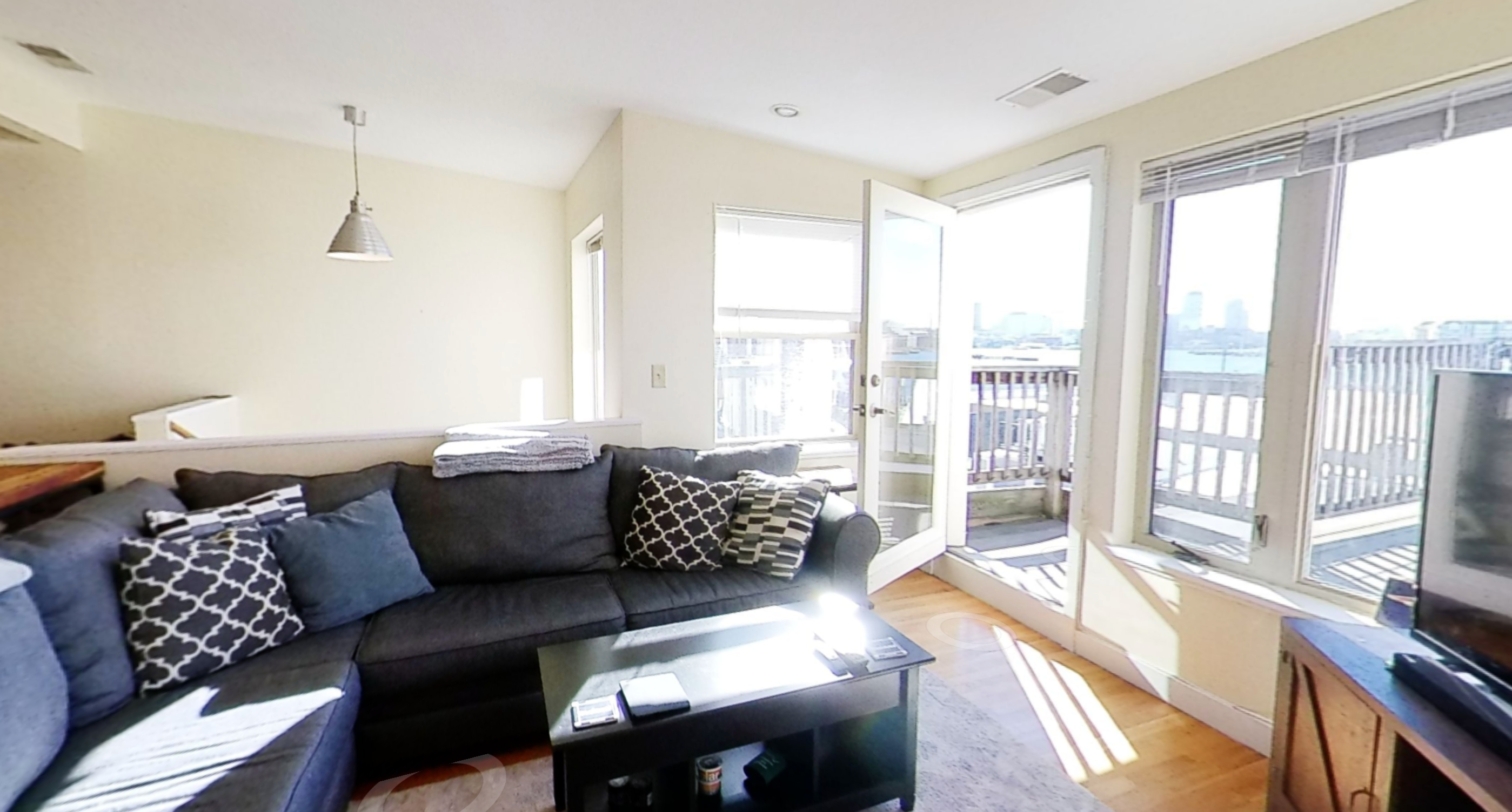 296 Meridian St, East Boston