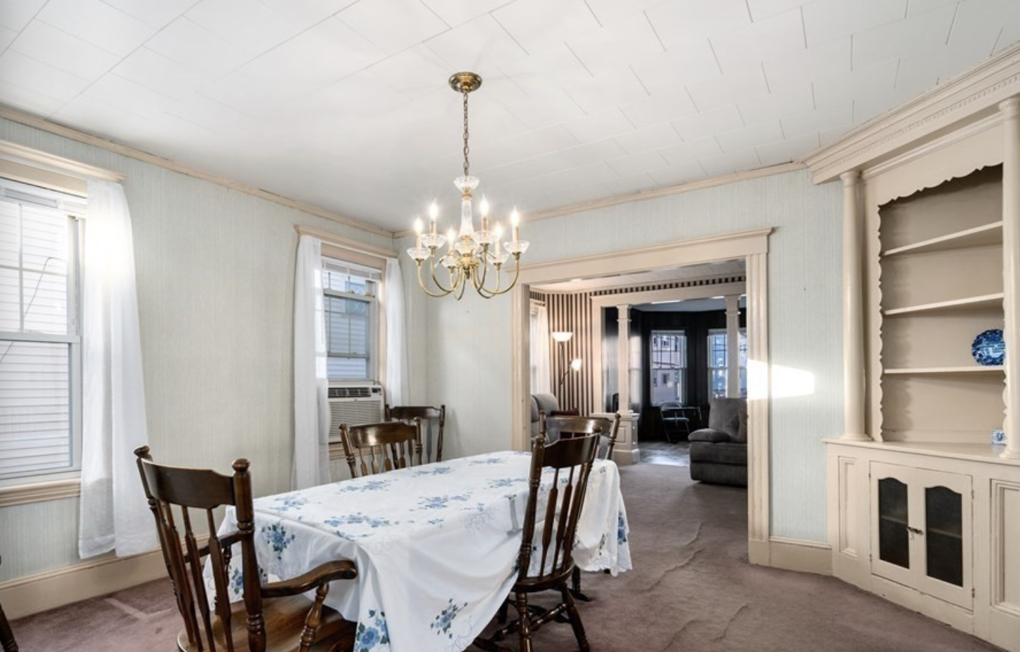 24 Windsor Rd, Medford