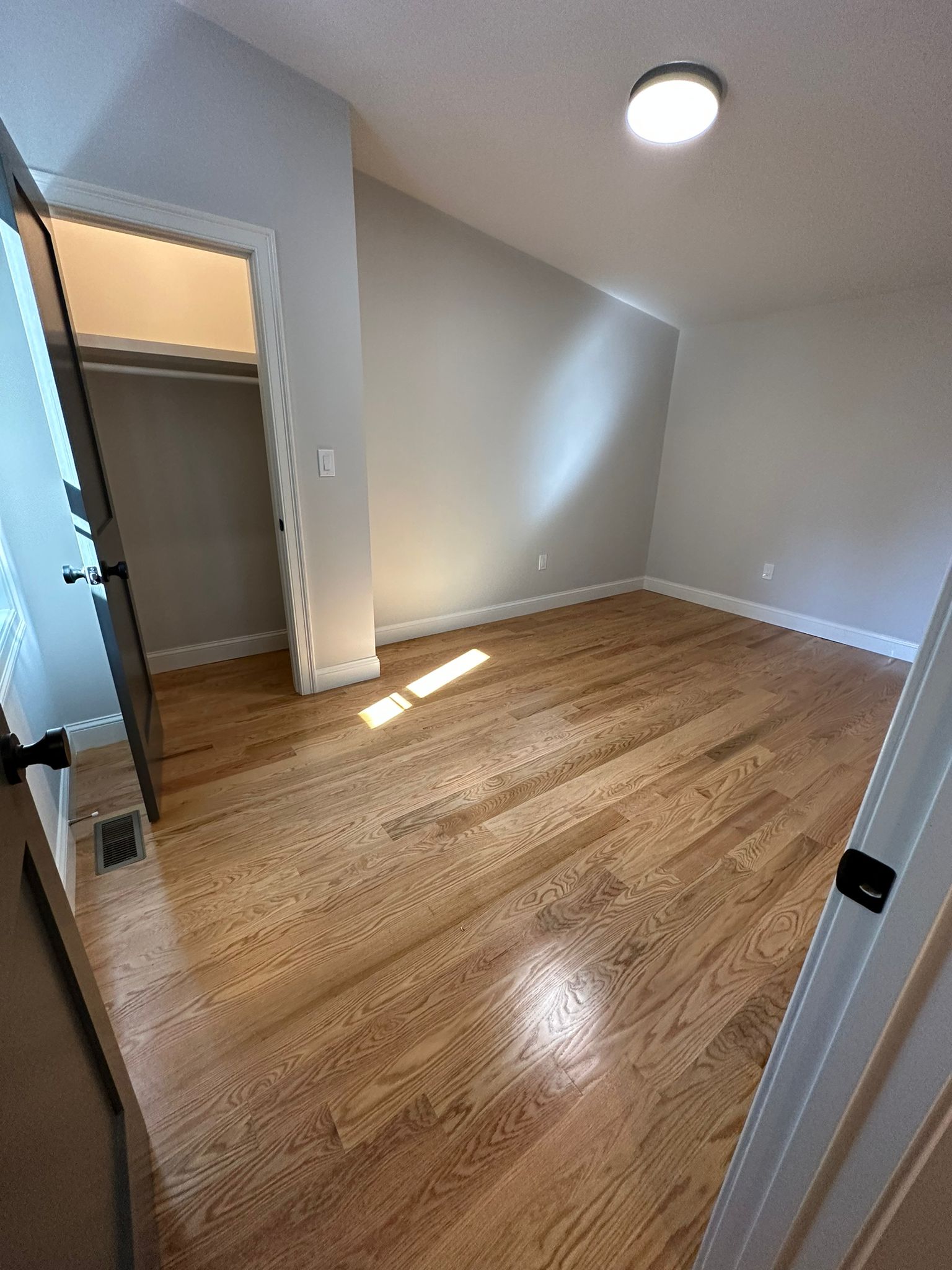 31 Paris St, West Medford