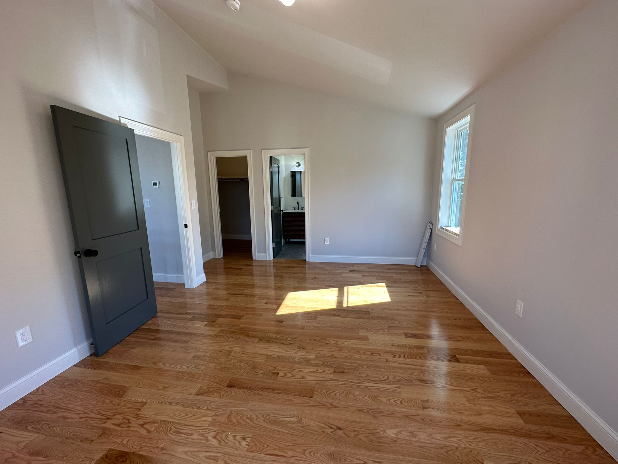 31 Paris St, West Medford