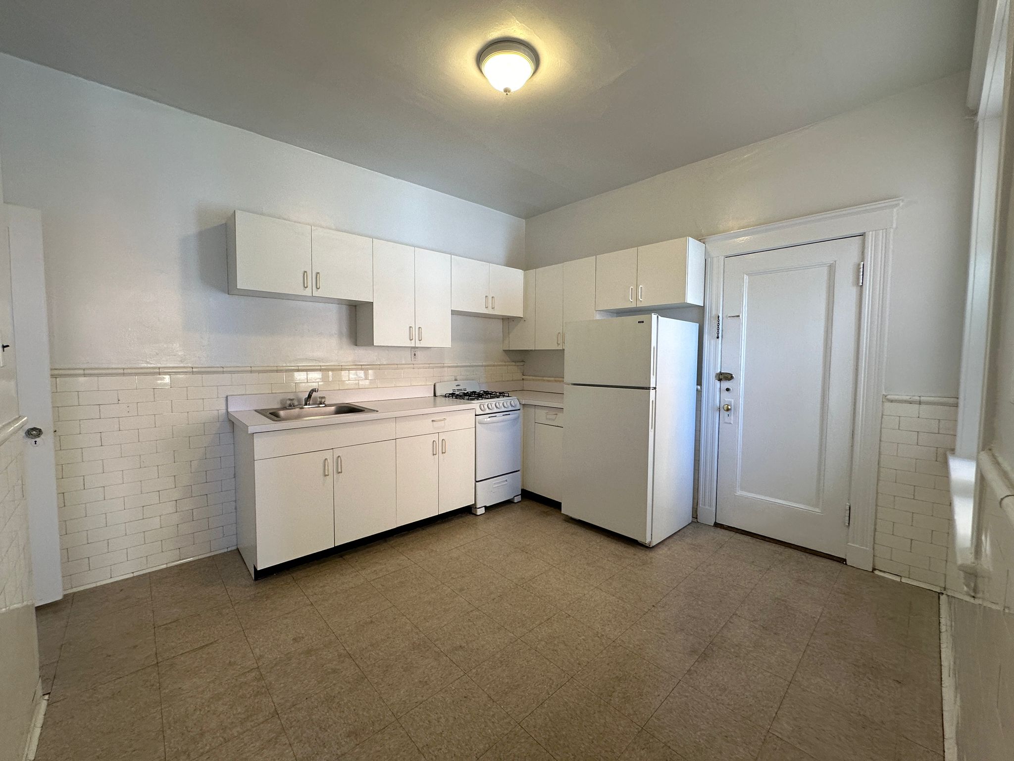 85 Winchester St, North Brookline