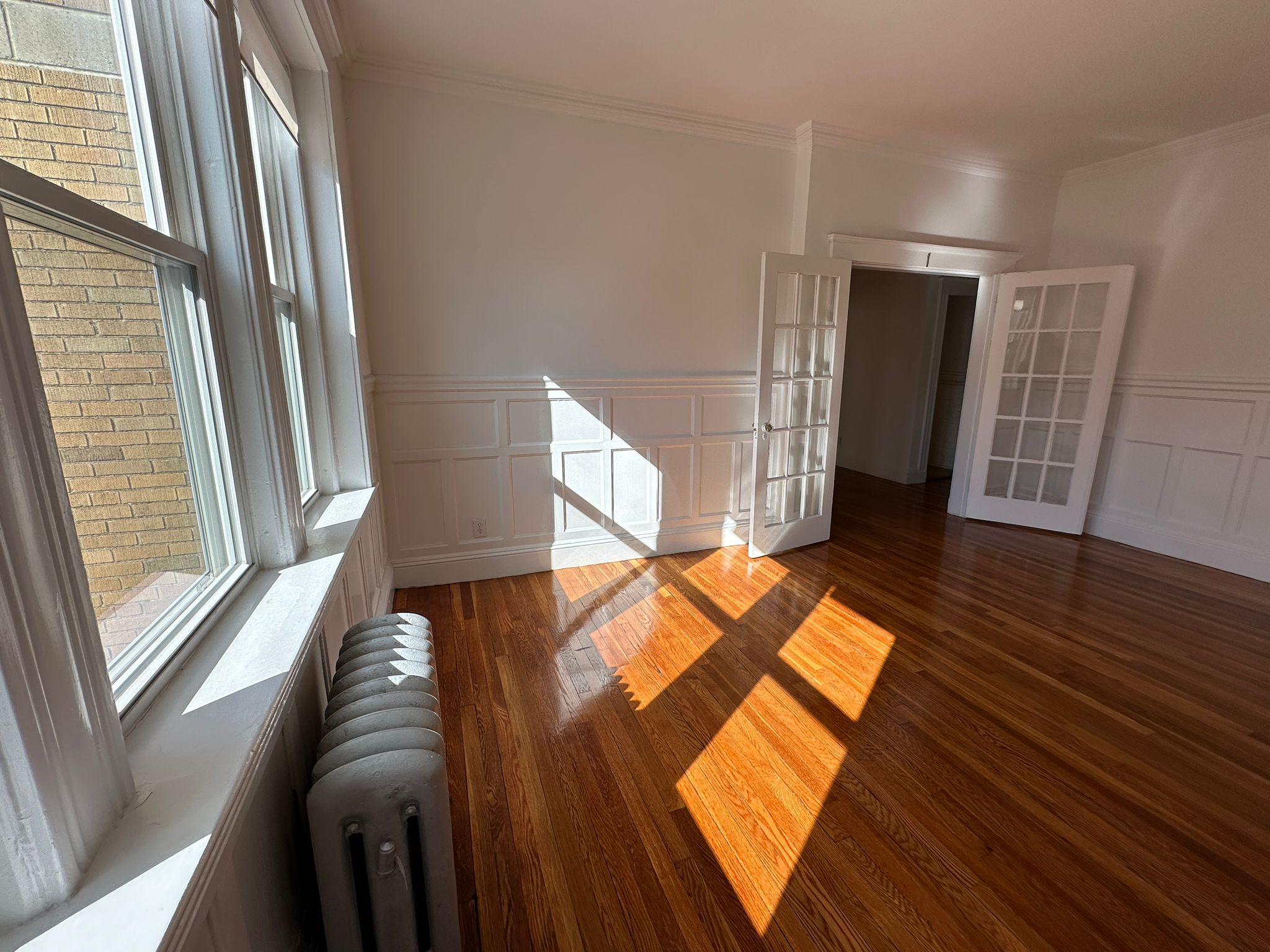 85 Winchester St, North Brookline