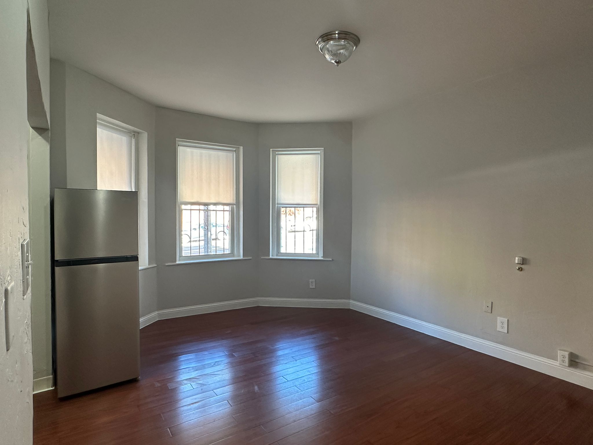 75 South Huntington Ave, Jamaica Plain