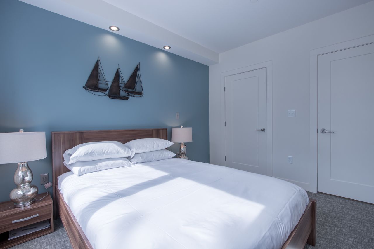 900 Beacon St, Fenway