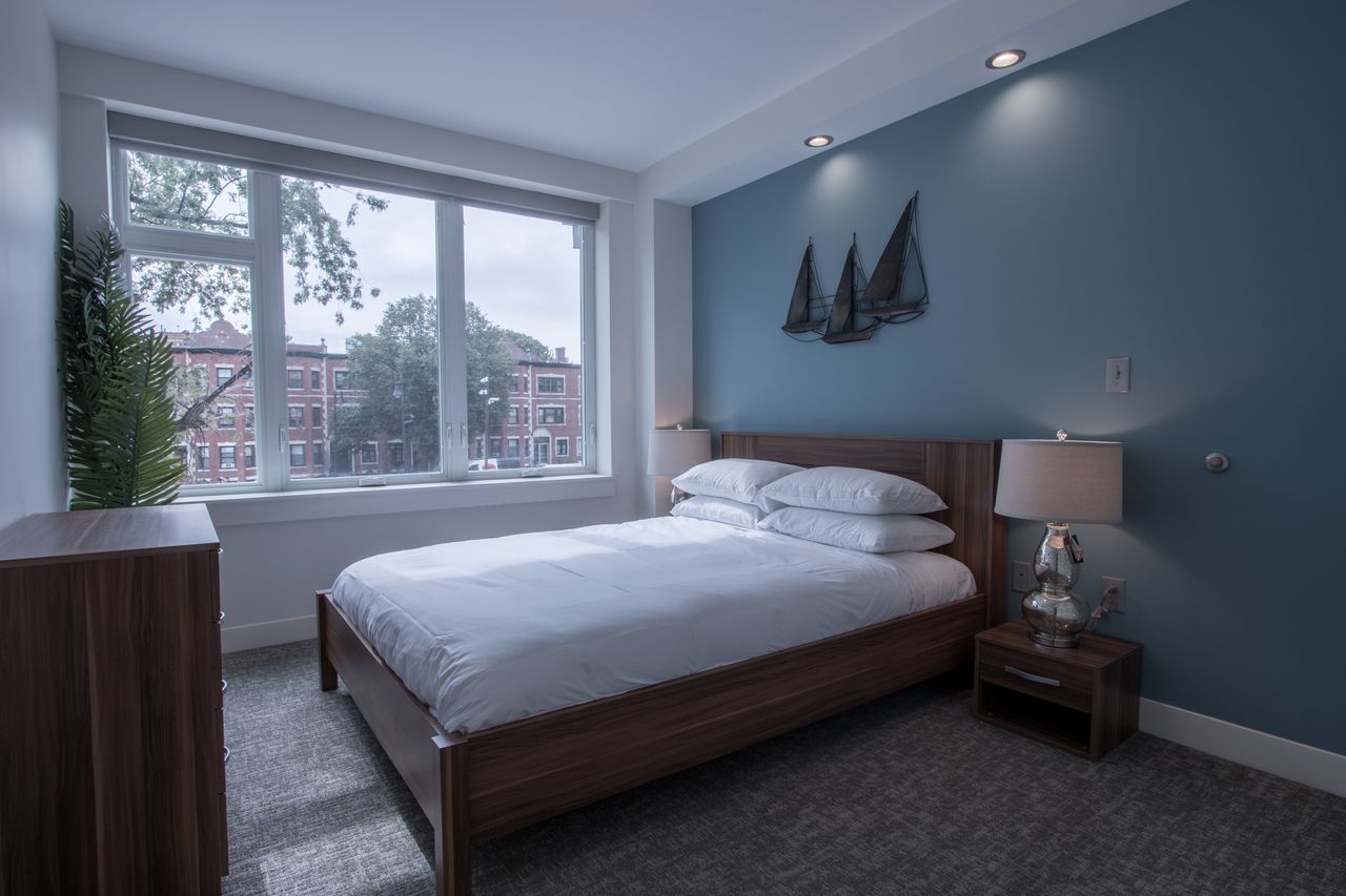 900 Beacon St, Fenway