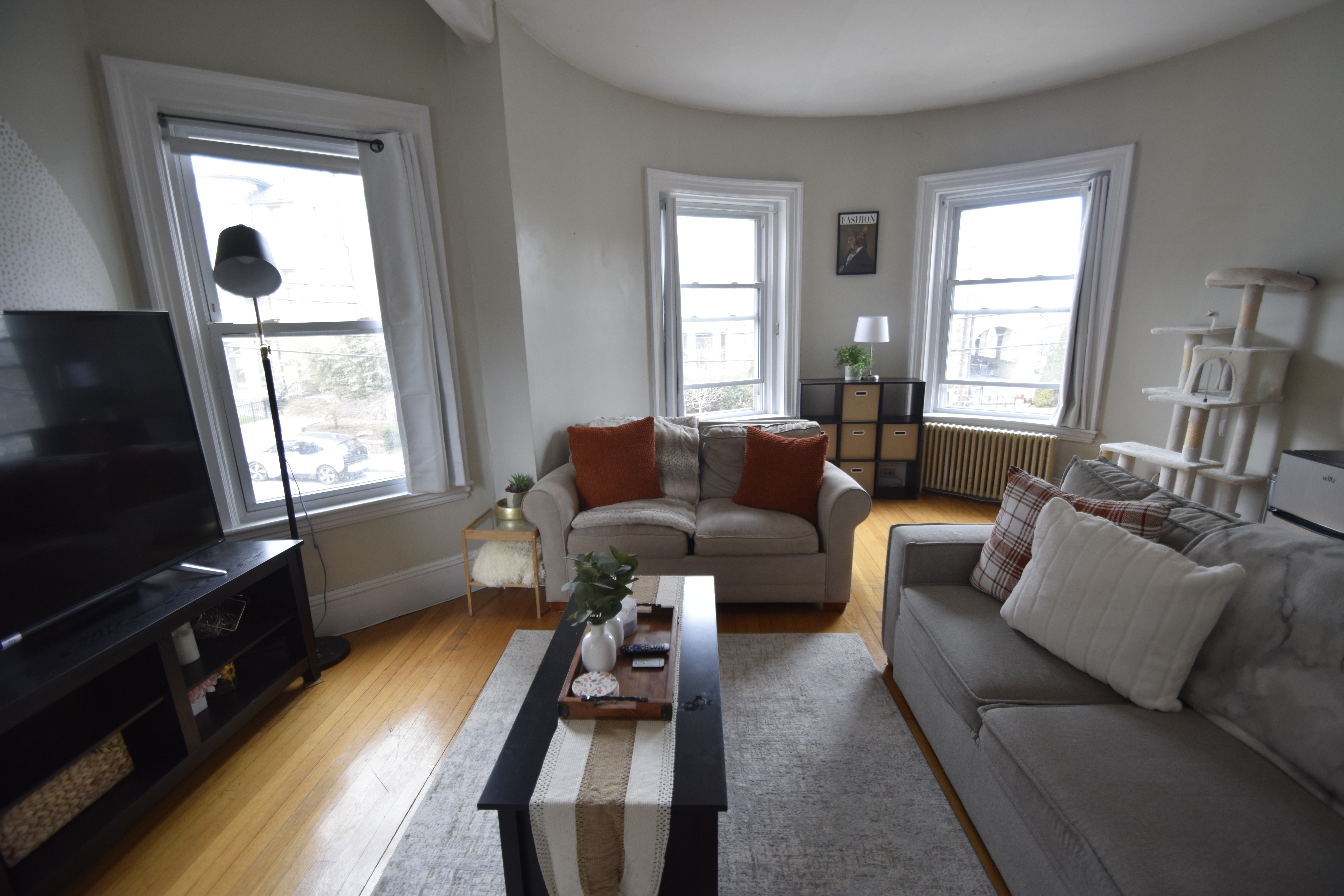 369 Tappan St, Washington Square