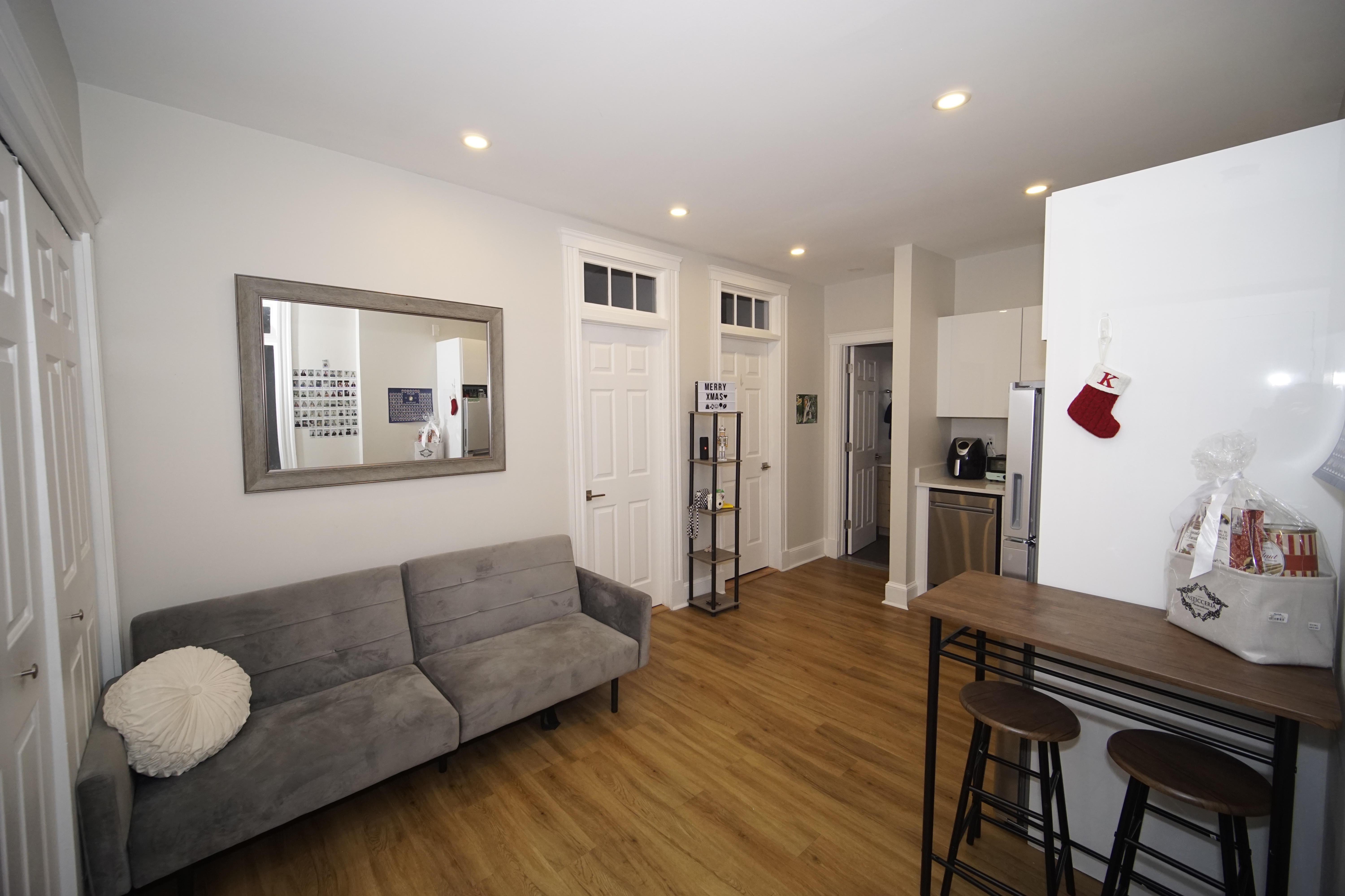 833 Beacon St, Fenway