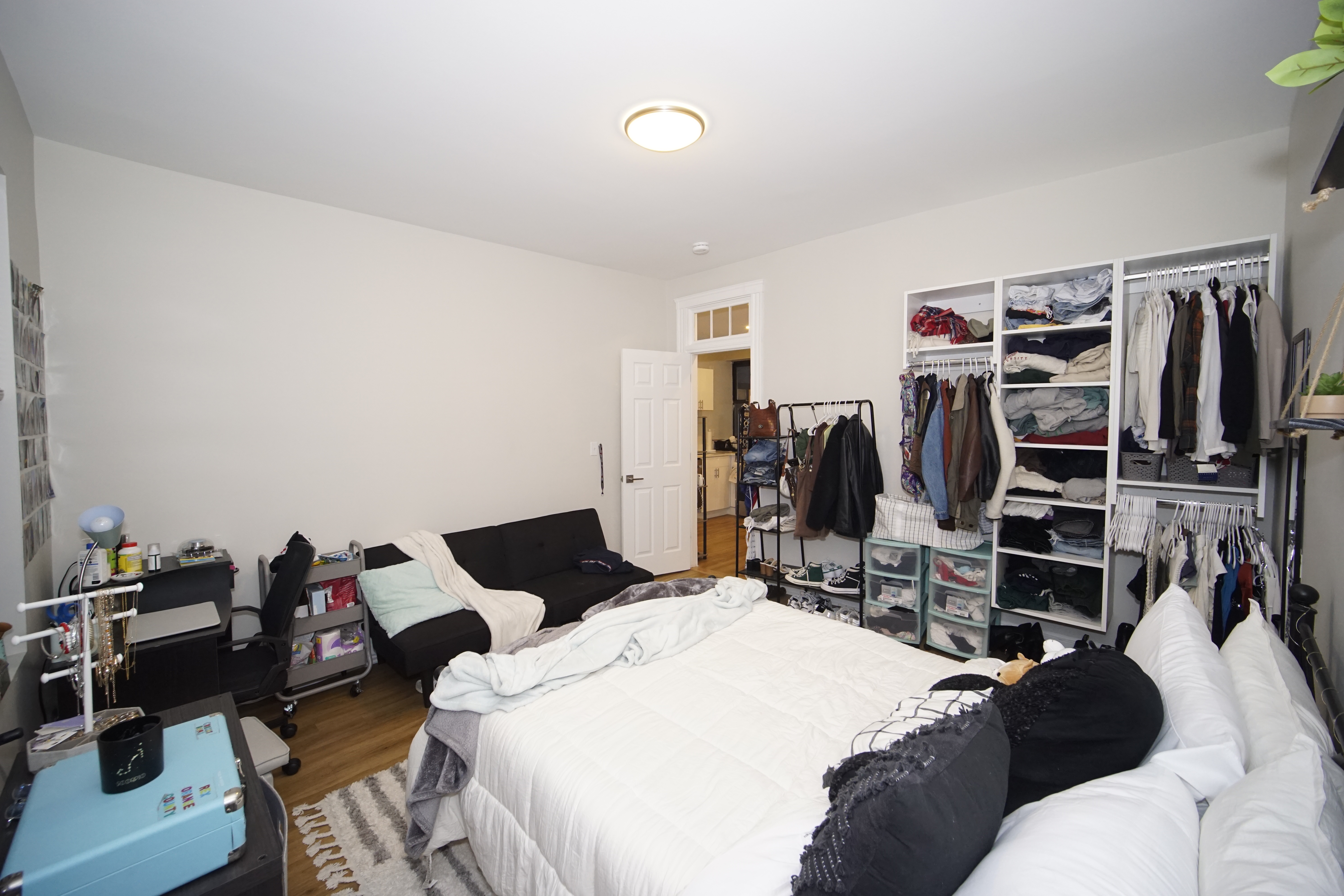 833 Beacon St, Fenway