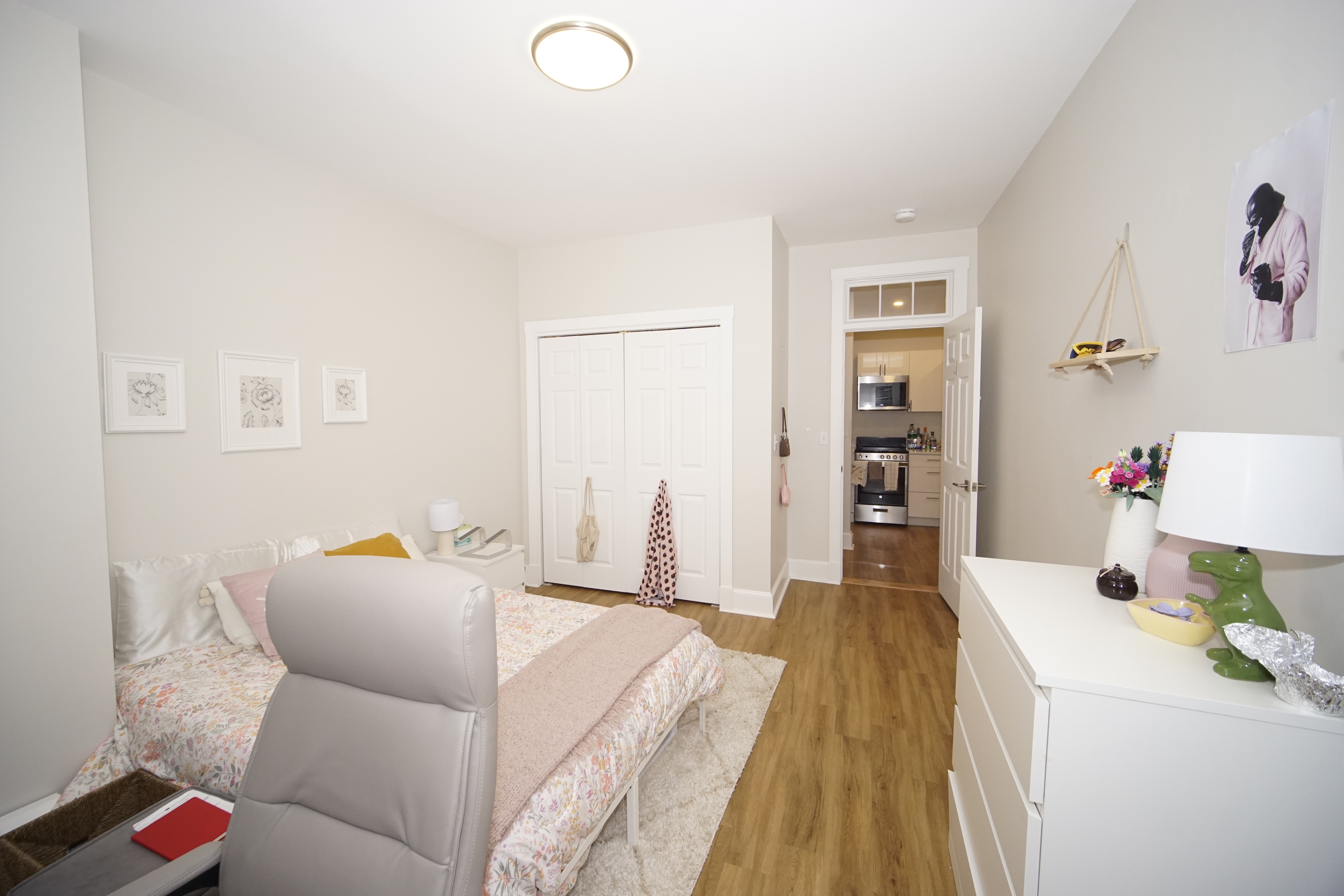 833 Beacon St, Fenway