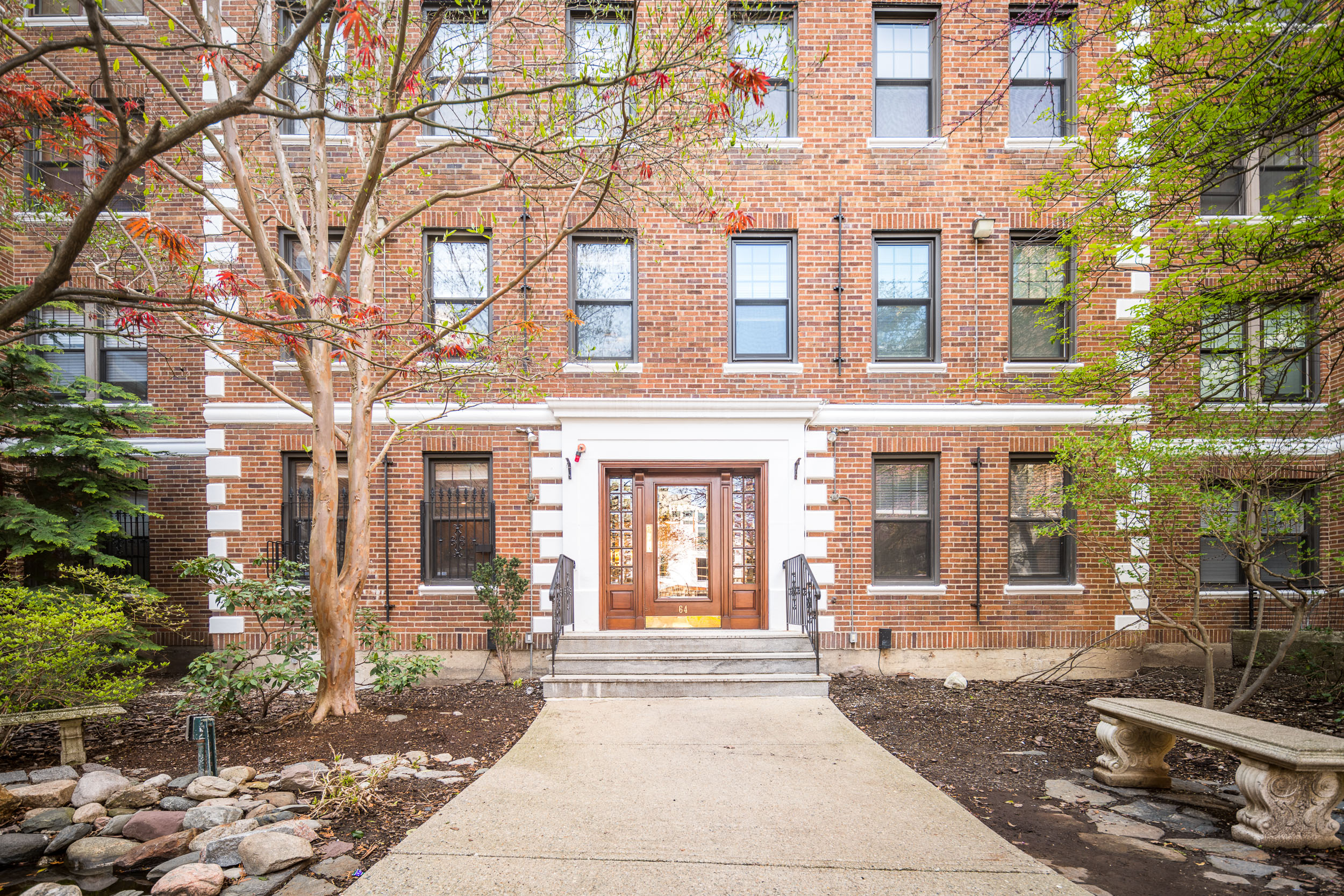 64 Queensberry St, Fenway