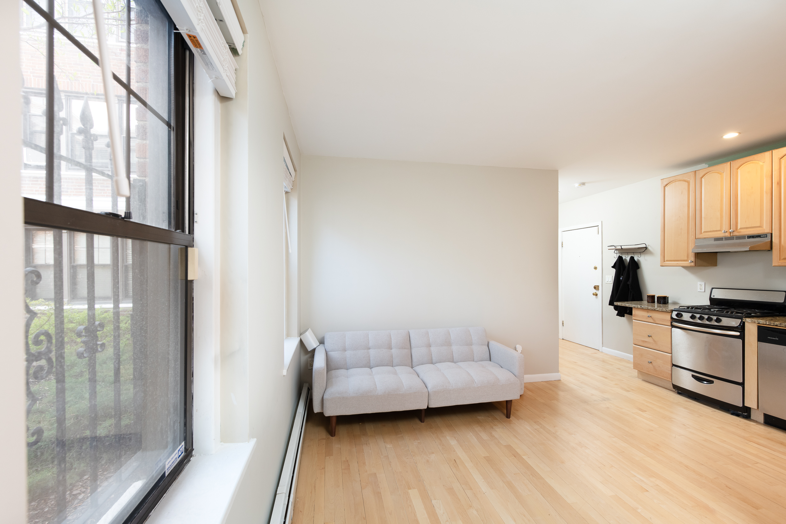 64 Queensberry St, Fenway