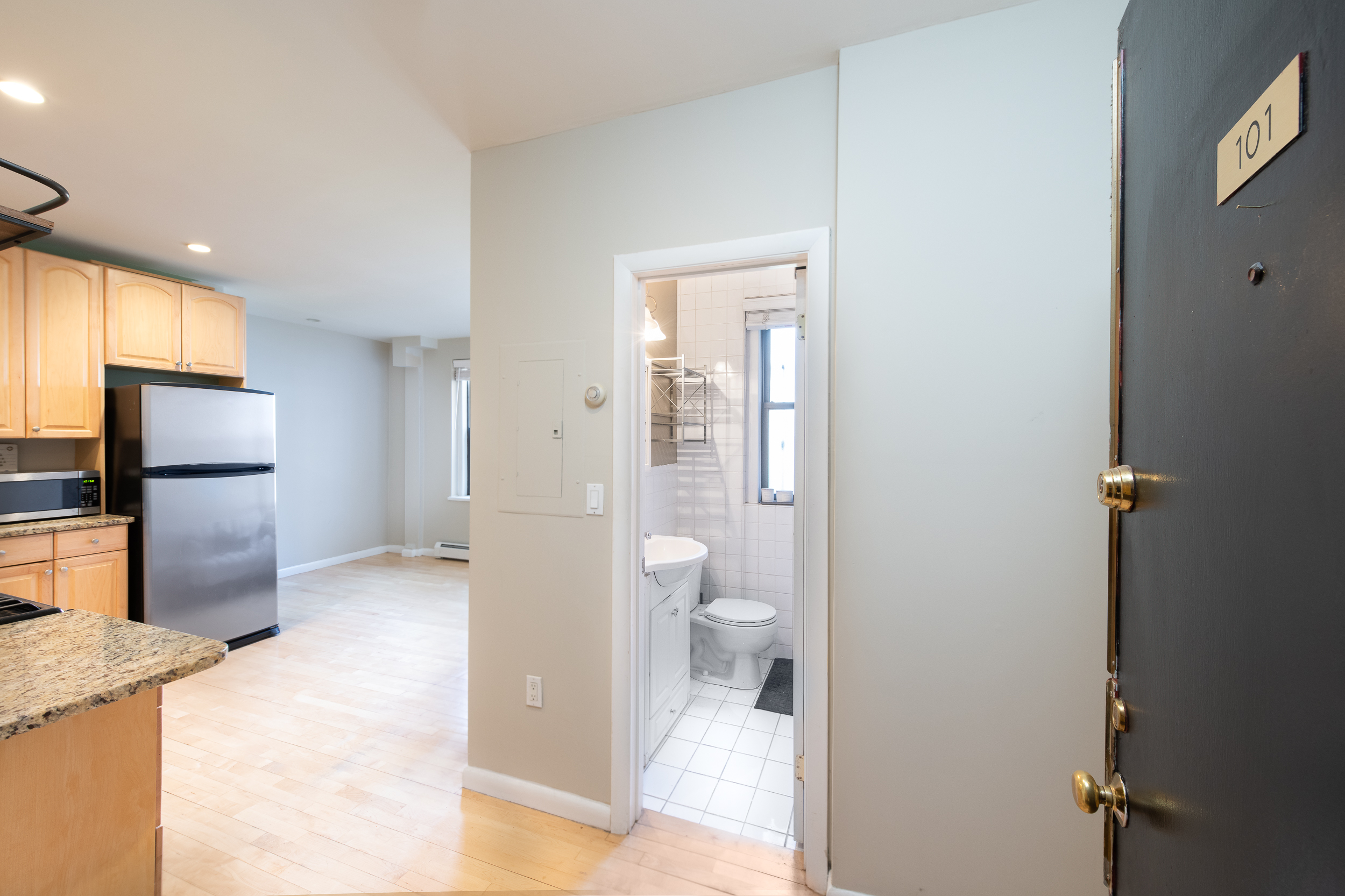 64 Queensberry St, Fenway