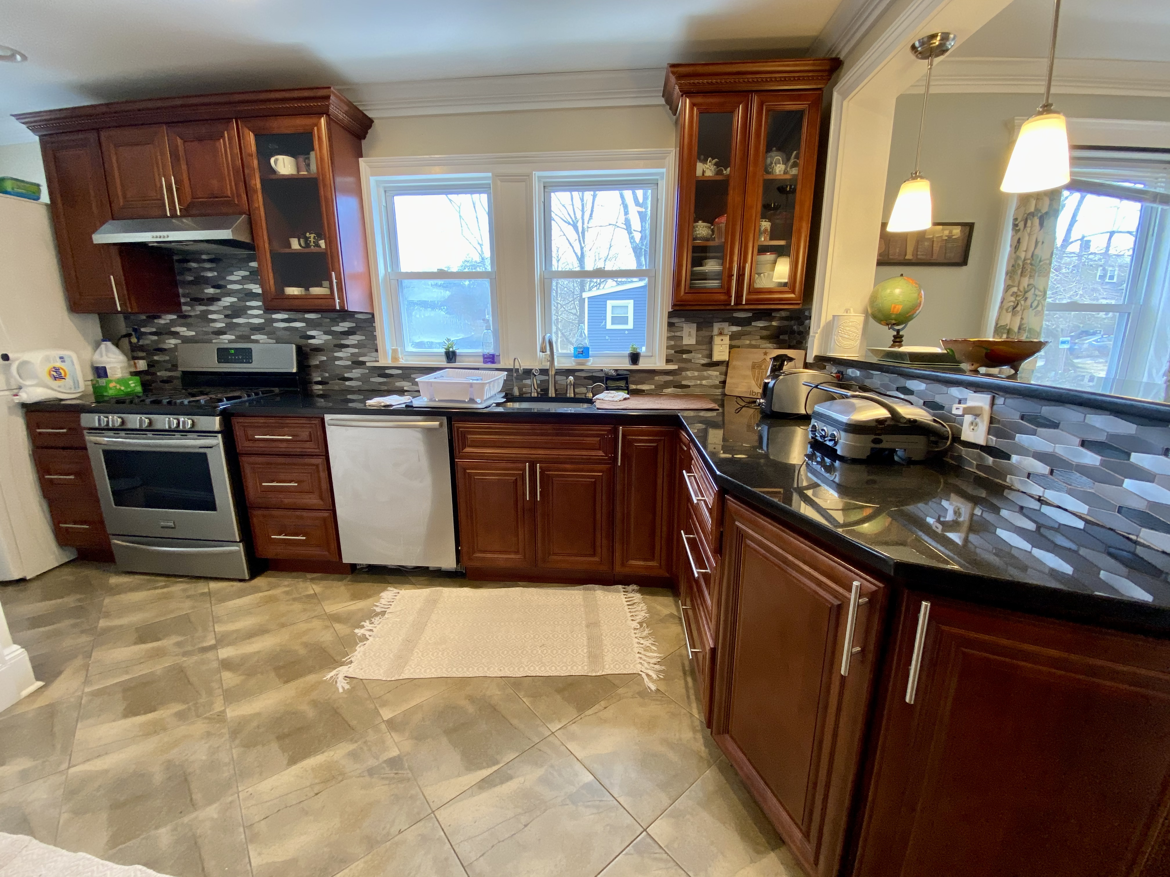 98 Whitford St, Roslindale