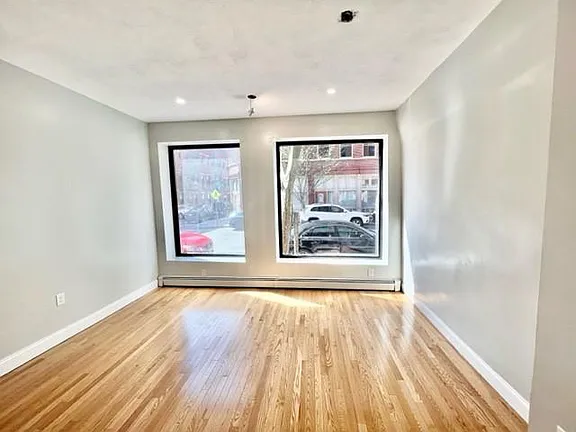 109 Fulton St, North End