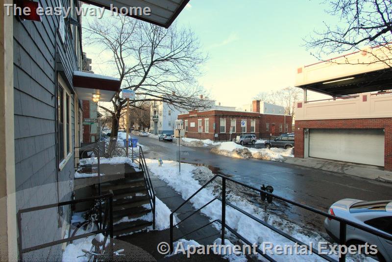 48 Bishop Allen Dr, Central Square