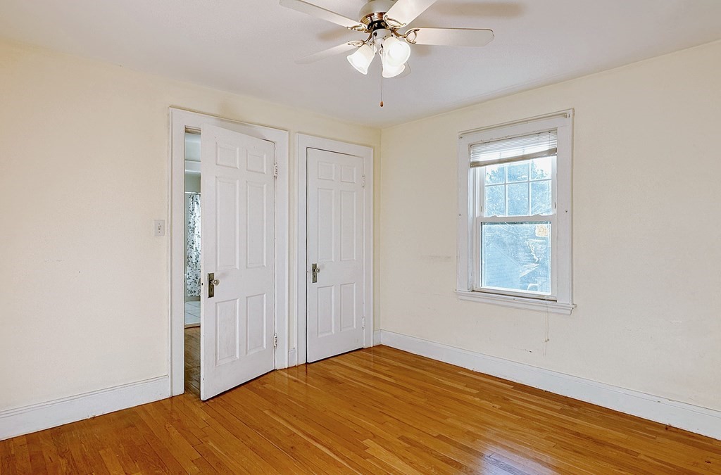 32 Valentine, Arlington