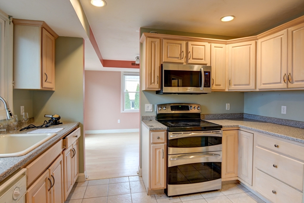 31 Westford St, Quincy