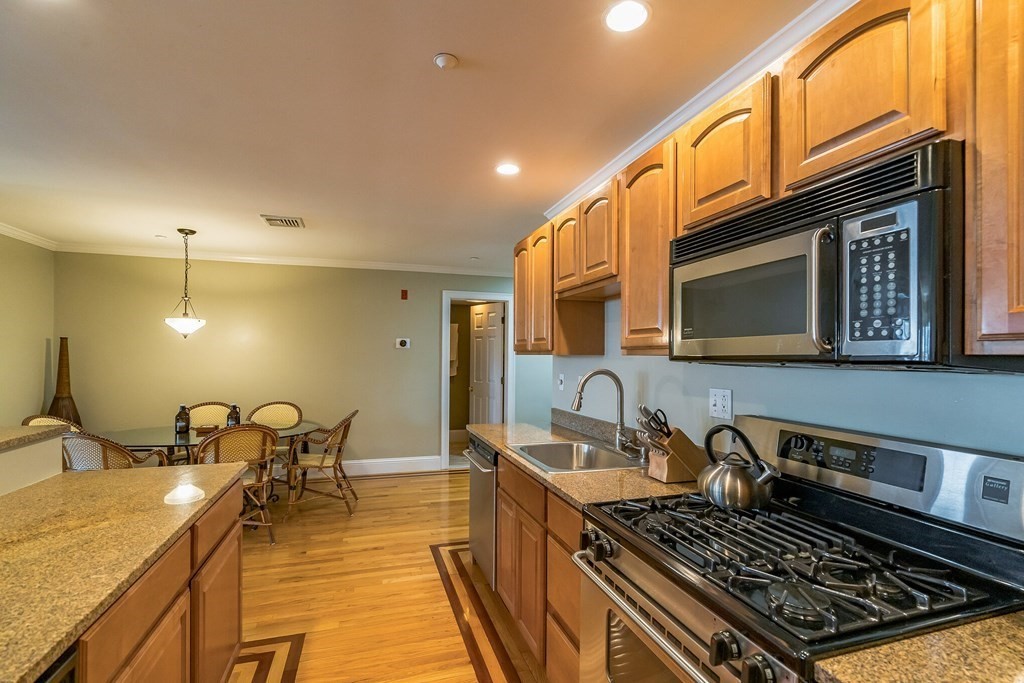 39 Dorchester St, South Boston