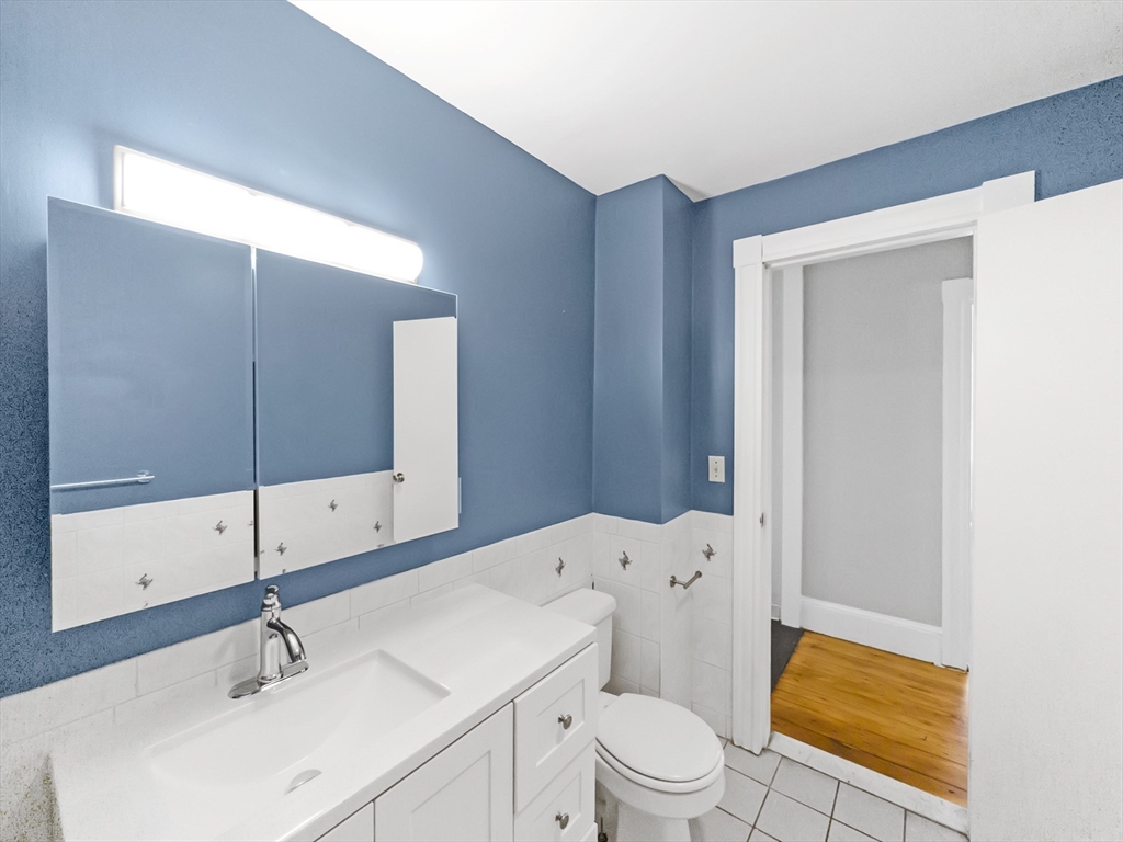 306 Centre St, Jamaica Plain