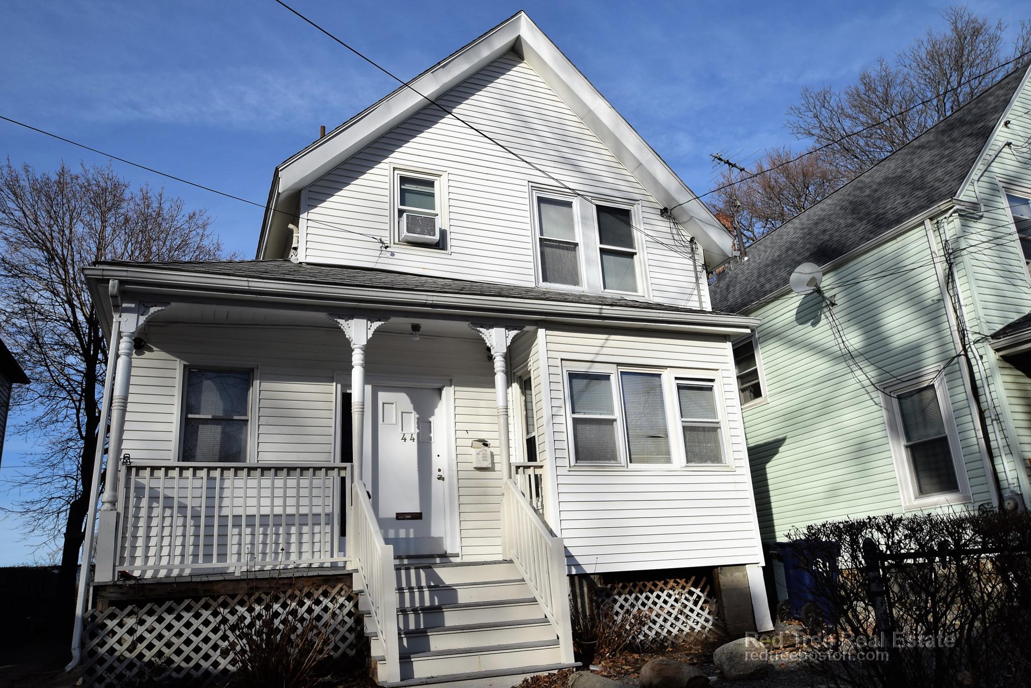 44 Pratt St, Allston