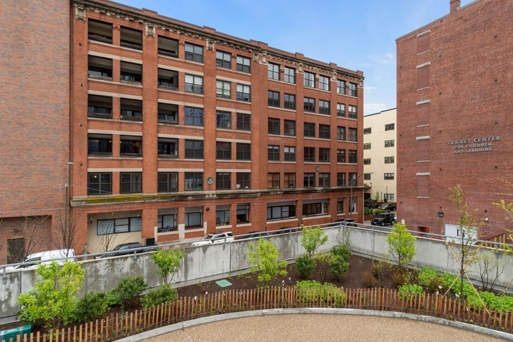 33 Sleeper St, Seaport District