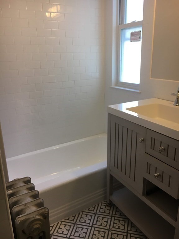 61 Wenham St, Jamaica Plain