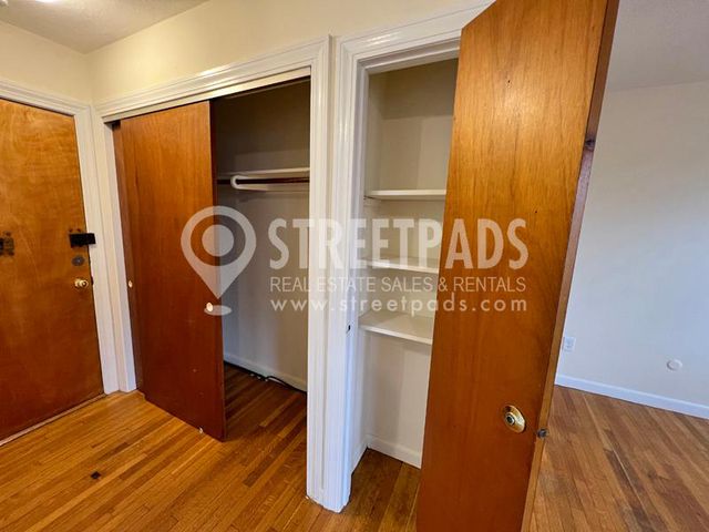 180 North Beacon St, Brighton