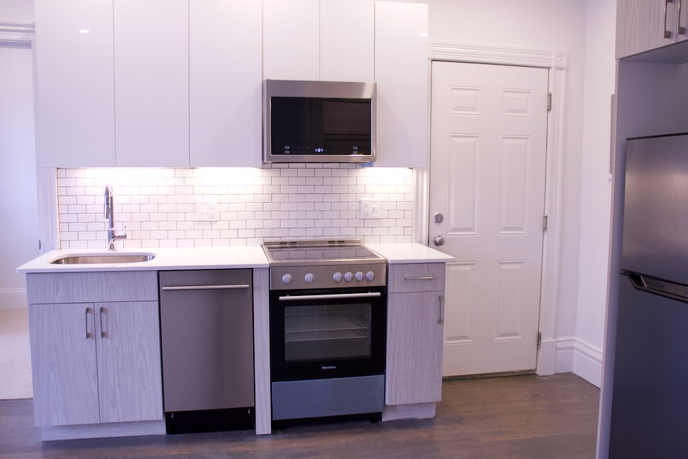 341 2nd Ave, West End