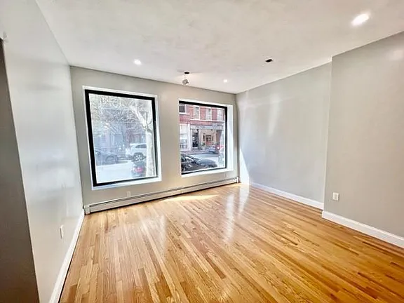 109 Fulton St, North End