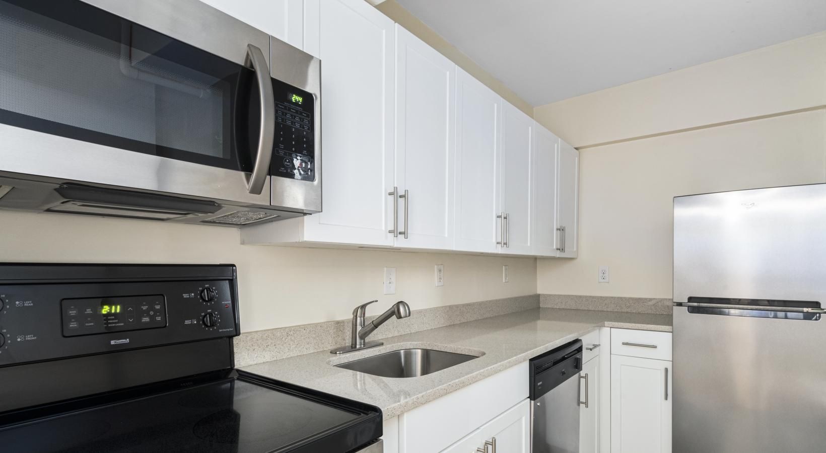 1440 Beacon St, Corey Hill