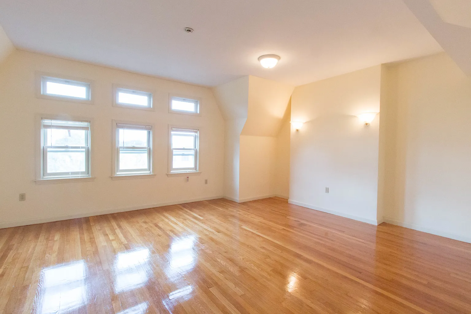 1404 Beacon St, Coolidge Corner