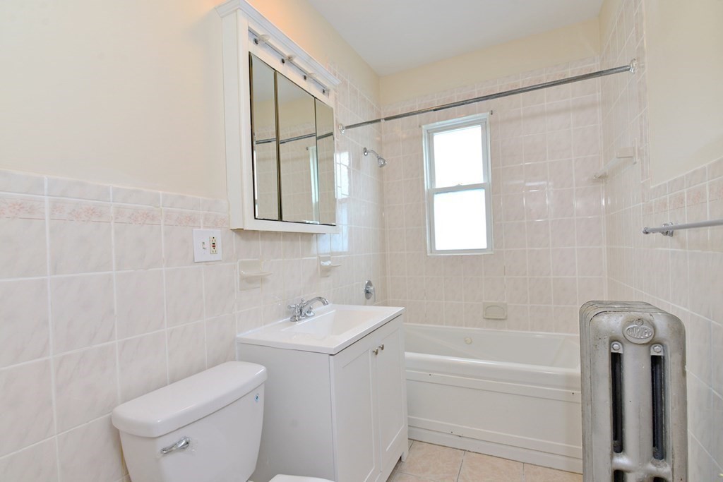 8 Joseph St, Dorchester