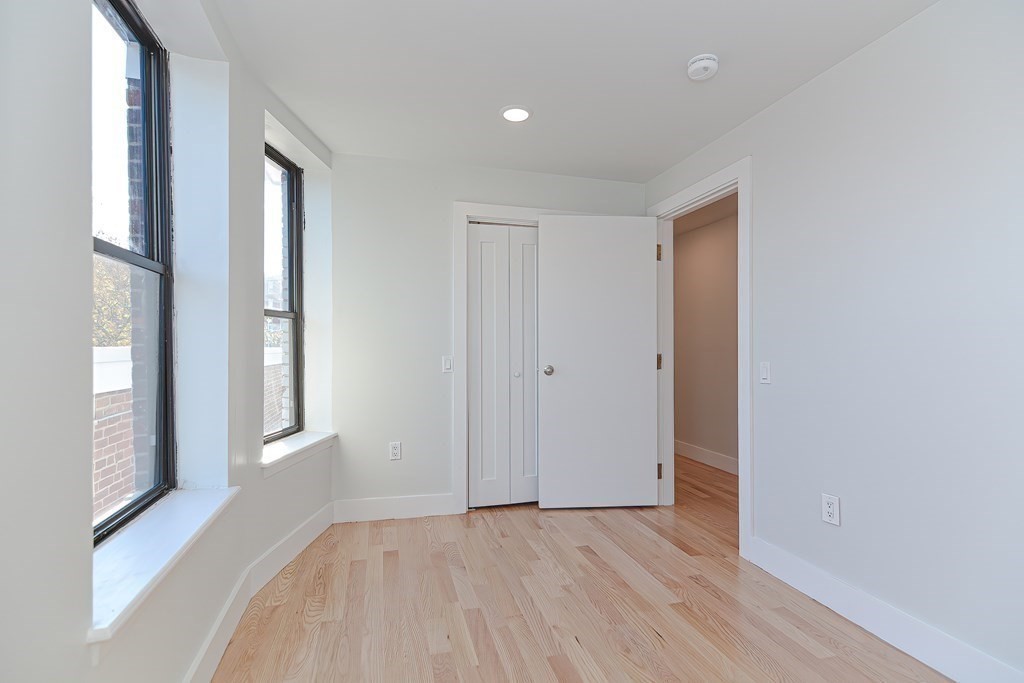 1674 Beacon St, Coolidge Corner