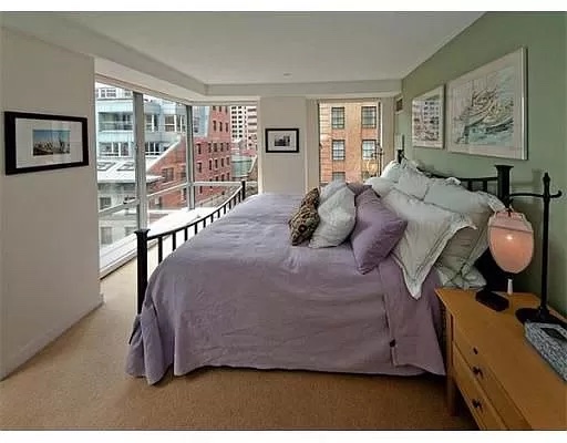 80 Broad St, Downtown